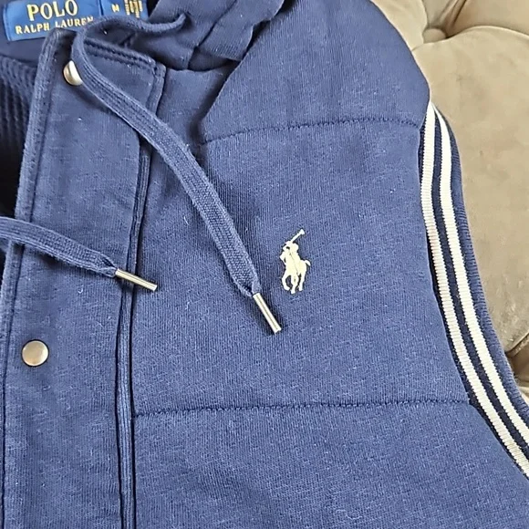 Polo Thick Hooded Vest - Picture 4 of 7